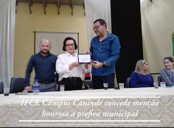 Prefeita Rozário recebe homenagem do IFCE Canindé
