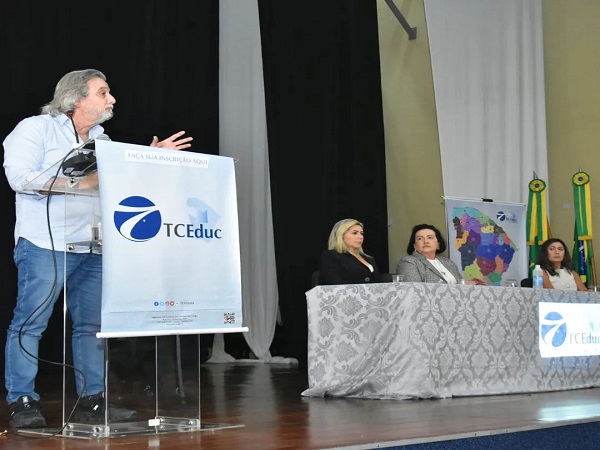 TCEDUC realiza seminário regional em Canindé